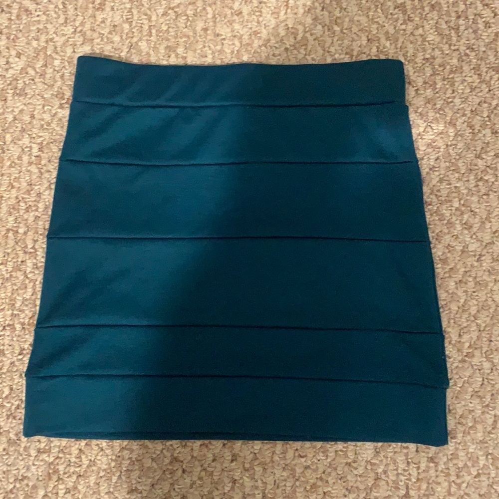 Body central body con mini skirt